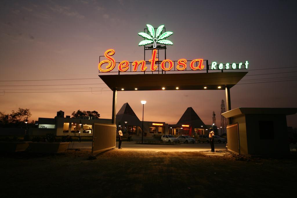 Sentosa Resorts & Water Park Chinchvad Экстерьер фото
