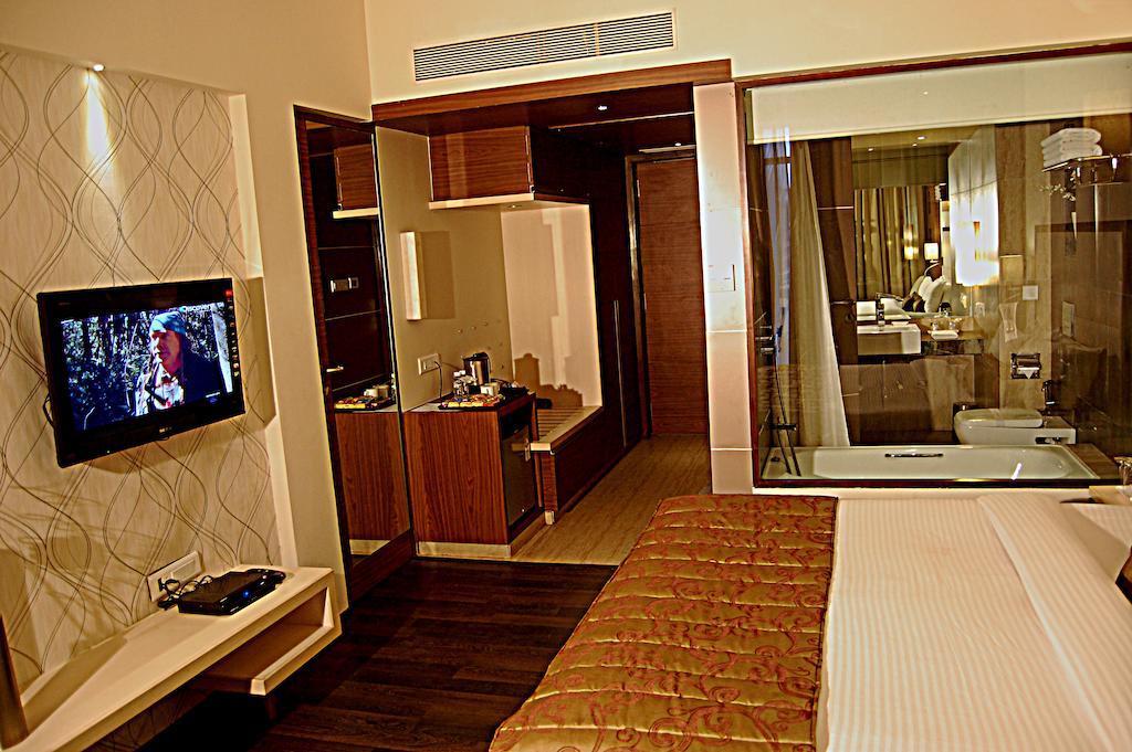 Sentosa Resorts & Water Park Chinchvad Номер фото