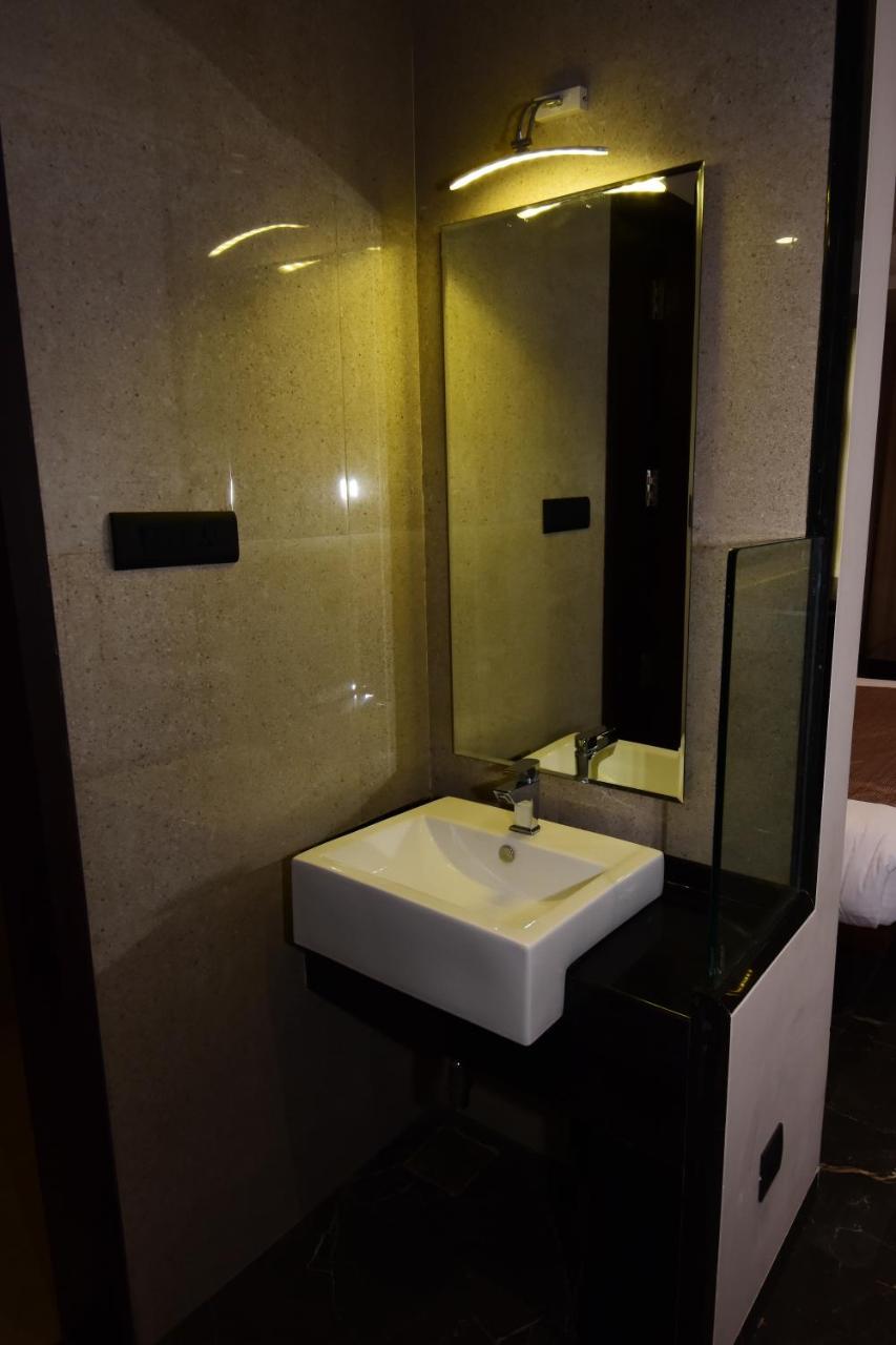 Sentosa Resorts & Water Park Chinchvad Экстерьер фото